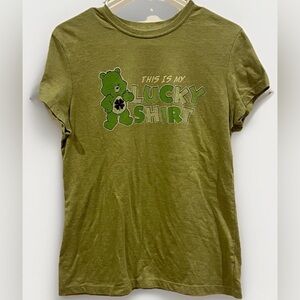☘️Care Bears “THIS IS MY LUCKY SHIRT” Juniors / Youth Graphic Tee Size XXL (19)